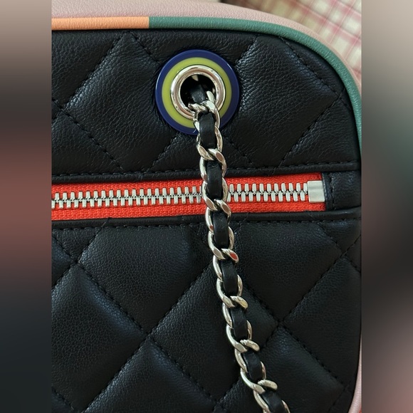 Authentic Multicolored Leather Chanel Purse. - Picture 9 of 15